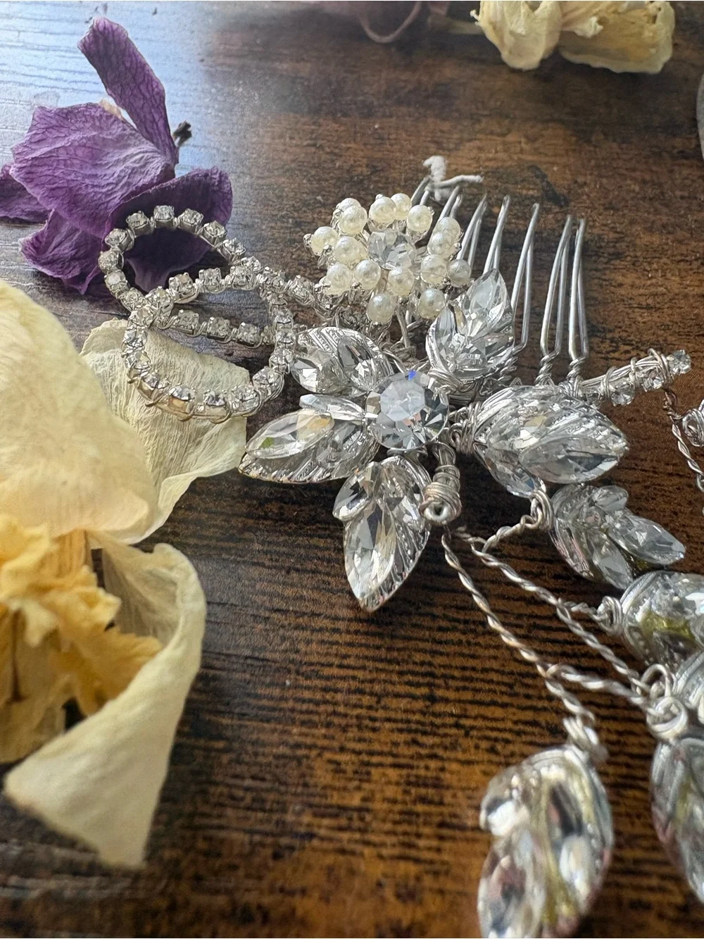 Bridal Hairpiece Rhinestone Floral & Leaves Bridal Hair Comb - Silver NWOT